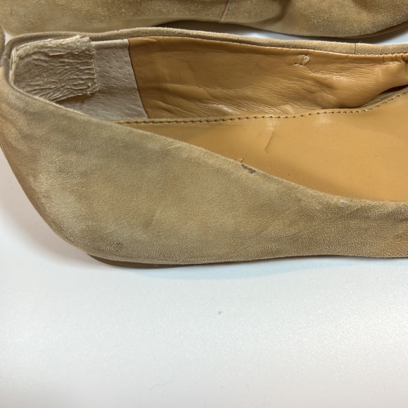 J. Crew women’s flats size 7 tan suede classic round toe hidden elastic for fit - Picture 5 of 14